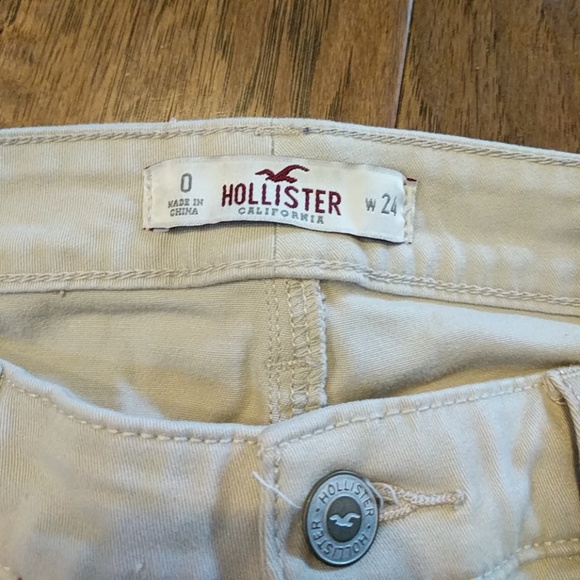 Hollister Khakis Jeans - Picture 2 of 2